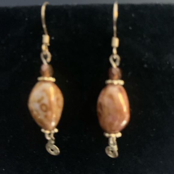 New Macy’s Gold Chain Necklace w/New Neeley Gold Stone Earrings. - Picture 8 of 9